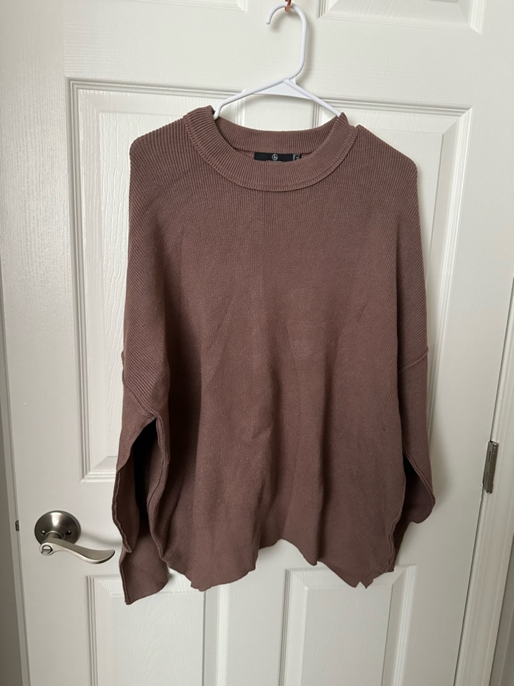 Relaxed Crewneck Sweater in Mauve Brown